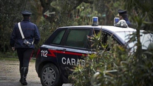 E trishtë/ I bie pema sipër, vdes shqiptari në Itali (EMRI)