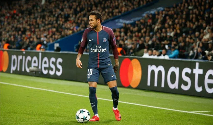 Al Khelafi shuan zërat e merkatos: Neymar qëndron me 2000% te PSG