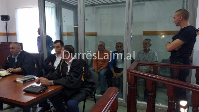 Gjykata lë në burg tre të arrestuarit e Prokurorisë së Durrësit, provat e forta që kanë hetuesit (VIDEO)