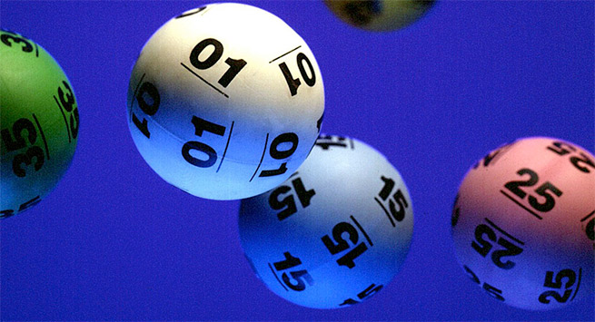 “Perëndia më kujtoi vetëm mua”, 40-vjeçari fiton 2 lotari në një javë