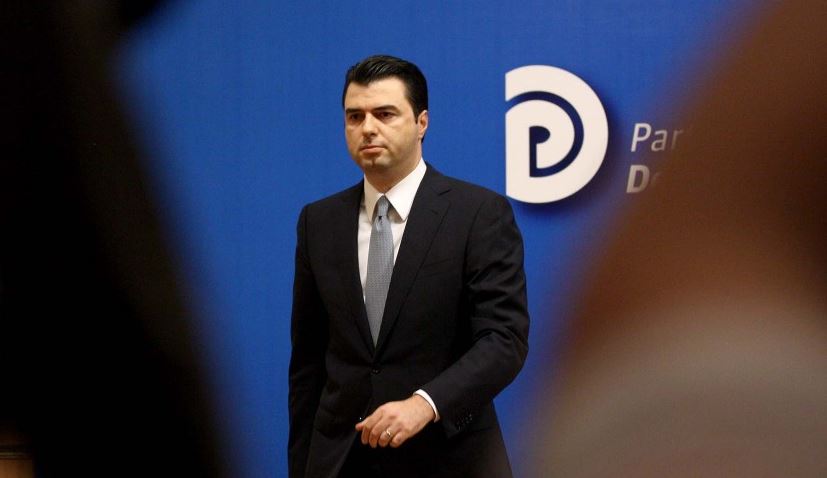 Basha paralajmëron për skandale të reja në Qeveri: Retë e zeza do shpërthejnë