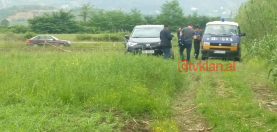 Detaje nga ngjarja misterioze / Një Kuran pranë makinës së djegur të kosovarit