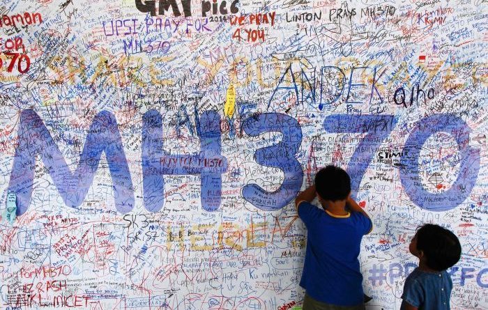 Misteri i avionit MH370, lajm i keq për familjarët e pasagjerëve