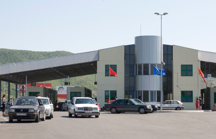 Marijuanë në makinë, 39-vjeçari nga Durrësi arrestohet në kufi