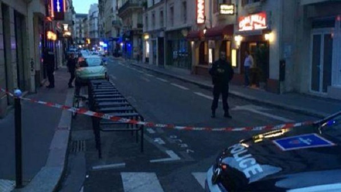 Sulm me thikë në Paris, policia vret agresorin