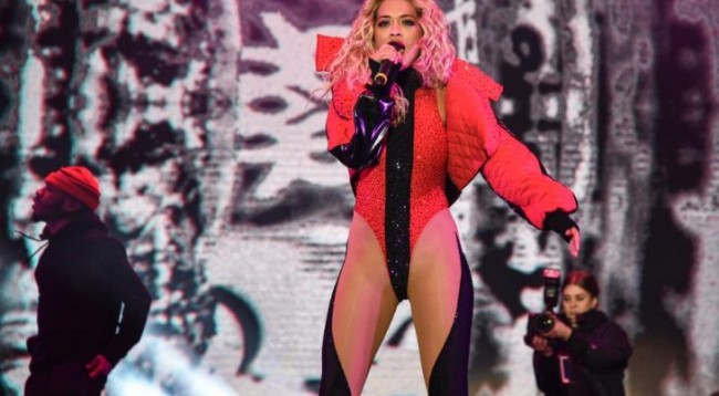 Koncerti/ Rita Ora ngazëllen shqiptarët: Mezi pres të festoj me ju në Tiranë