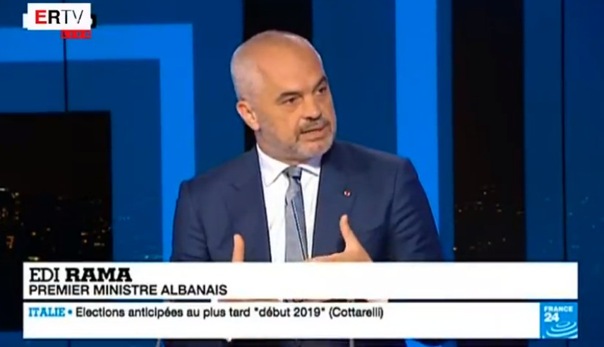 Gazetarja franceze e pyet nëse do të japë dorëheqjen. Ja si përgjigjet Rama