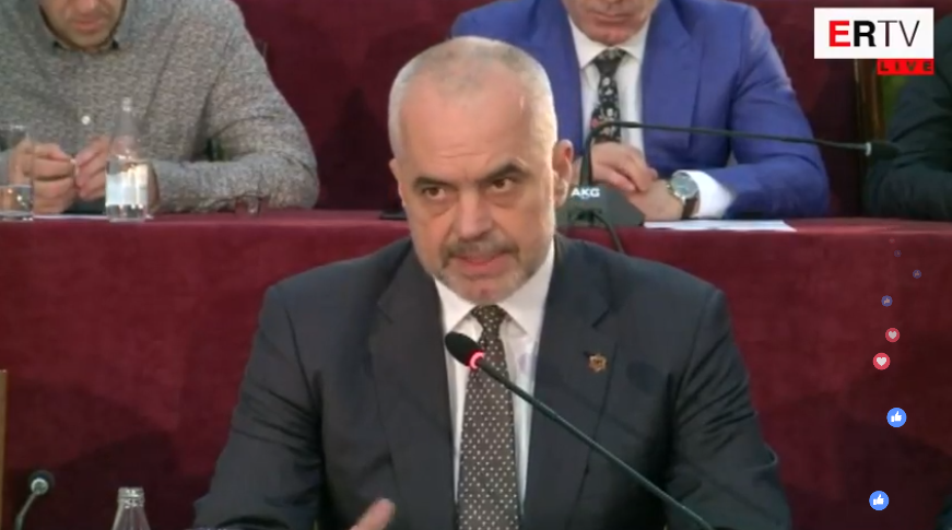 A do të dorëhiqet Xhafaj? Rama e thotë prerë: Ministri i Brendshëm…