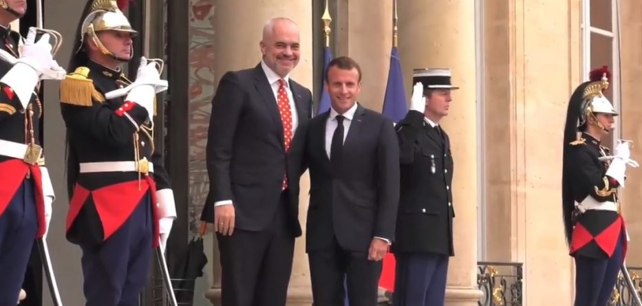Kryeministri Rama takon Presidentin Macron në Francë (VIDEO)