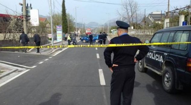 Italiani përplas makinën e policisë, efektivi mbetet i plagosur