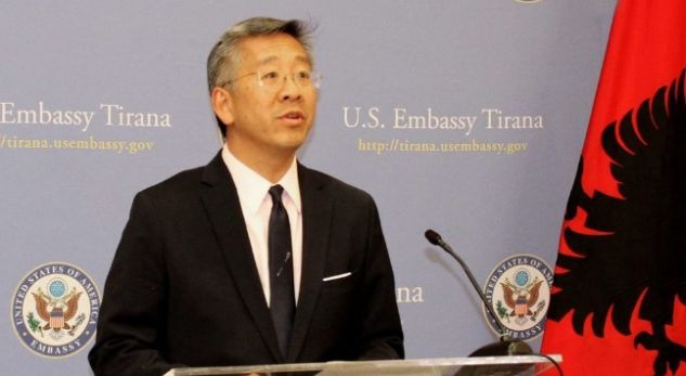 A u dha ryshfet për lirimin e Saimir Tahirit? Donald Lu i qëndron deklaratës bombë!