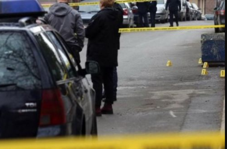 Shpërthim eksplozivi, burrë e grua plagosen sa hapin derën e shtëpisë