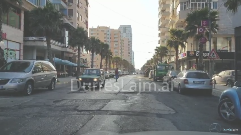 Si është katandisur një nga rrugët më të njohura në Durrës! (FOTO & VIDEO)