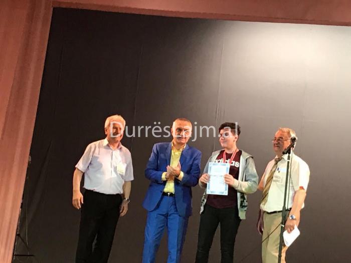 Nxënësi nga Durrësi fiton olimpiadën mbarëkombëtare të matematikës (FOTO & VIDEO)