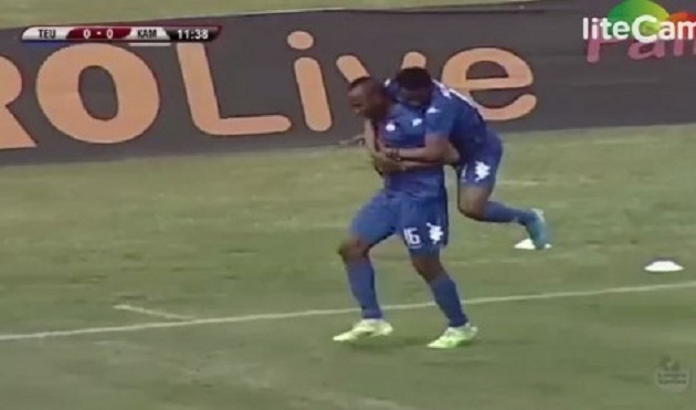 I vjen e dashura në stadium, zhbllokohet sulmuesi i Teutës