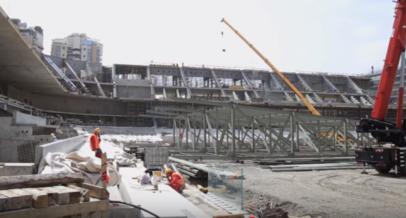 Vijon puna në Arenën Kombëtare, synohet përurimi në Tetor