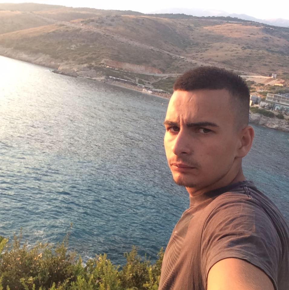 Ky është i riu që rezulton i zhdukur që nga e shtuna, polumbarët kërkojnë në grykën e lumit Erzen