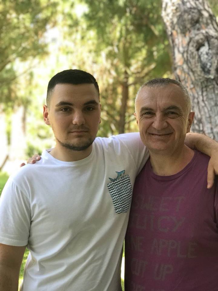 Meta publikon foto me të birin në Ditën Ndërkombëtare të Mjedisit: Të kontribuojmë të gjithë