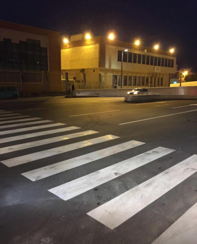 “Shikoni ku i vendos inxhinier Gjushi vizat e bardha, zoti i ruajt këmbësorët!”