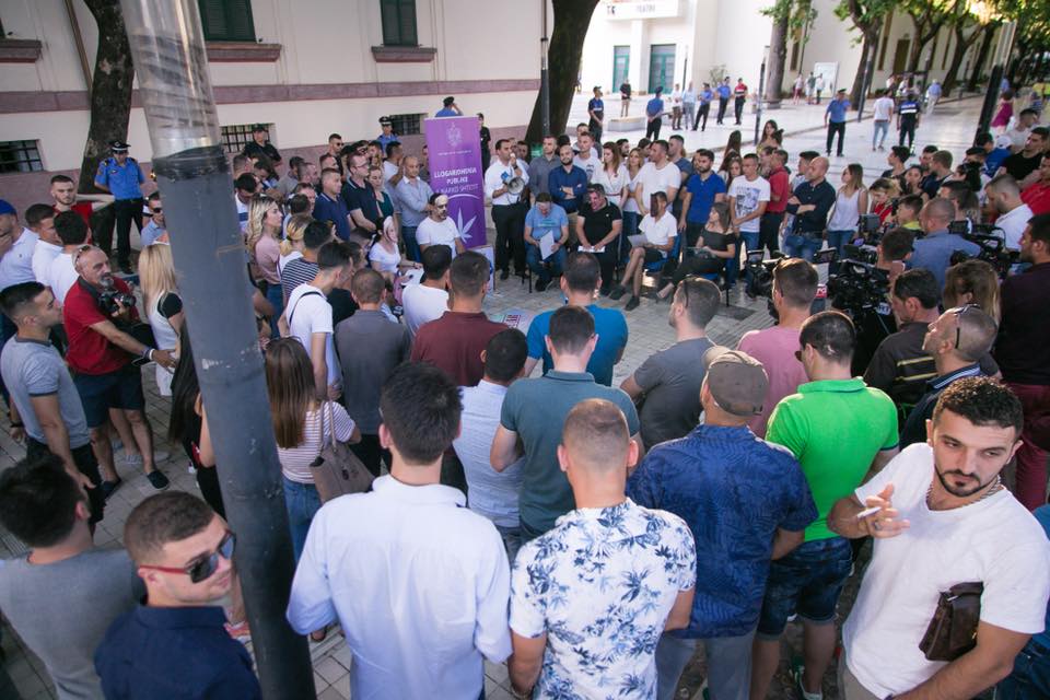 Dako “revoltohet” në “Llogaridhënien e Ramës”: Pusho ore ti se ke marrë lekët për atë votën tënde!