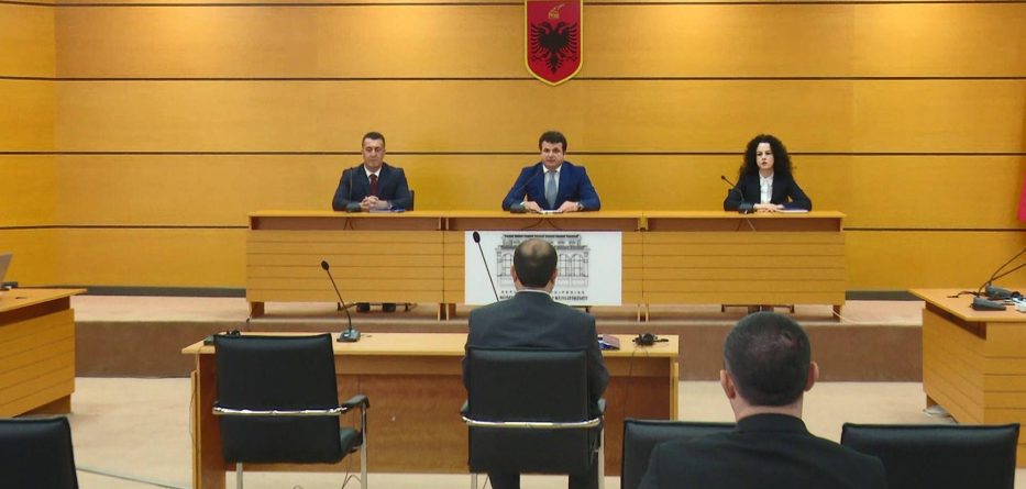 Rikonfirmohet në detyrë gjyqtari Ilir Toska