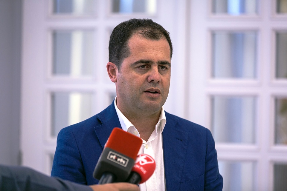 Bylykbashi: Rama e Ruçi mbrojnë kriminelët, pengojnë hapjen e negociatave