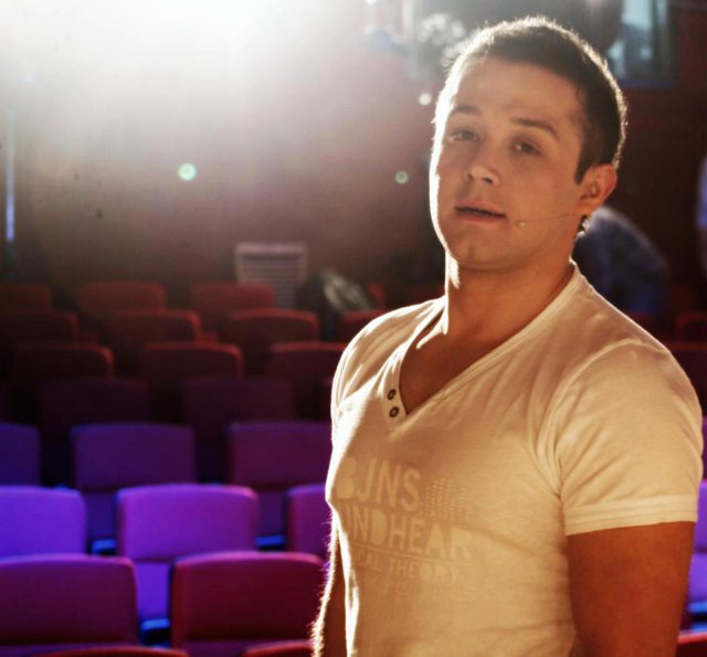 Pas 14 vitesh, Turjan Hysko konfirmon largimin nga Vizion Plus