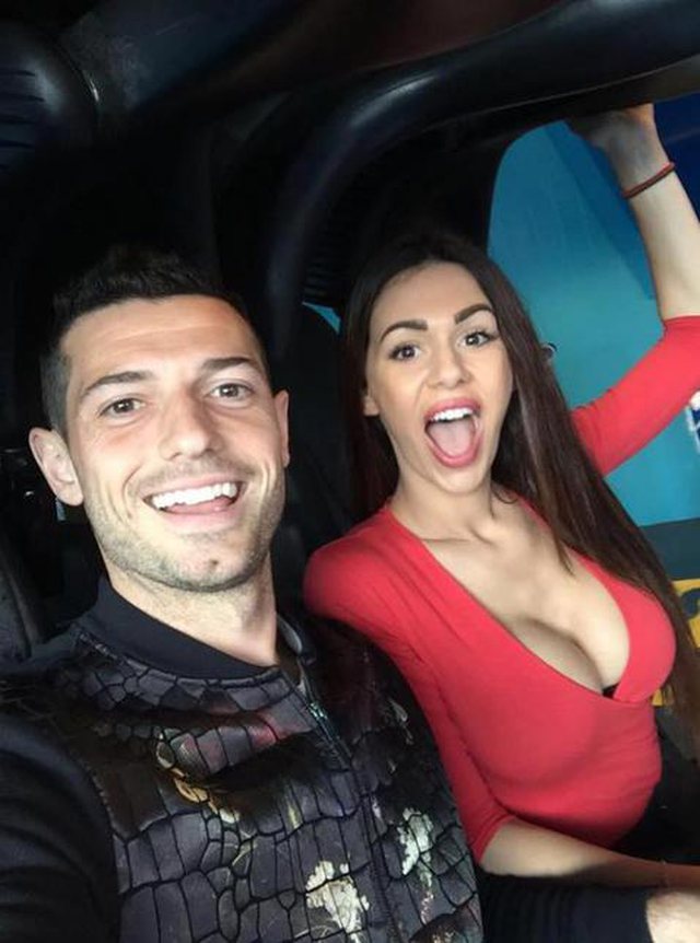 “Ishte i lodhur”, Erjona Sulejmani thumbon ish-bashkëshortin futbollist në emision