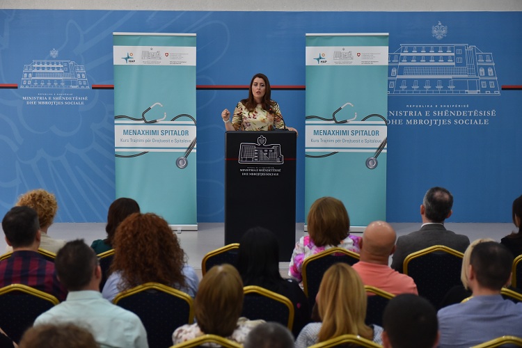 Hapet shkolla e drejtorëve të spitaleve, Manastirliu: Çdo qindarkë, për përmirësimin e shërbimit