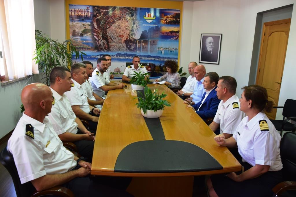 Dako takon komandantët e anijeve të NATO-s që po zhvillojnë stërvitjen e përbashkët “Adrion”