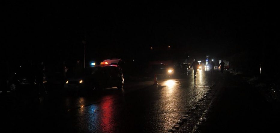 Përplaset nga makina, 25-vjeçari në gjendje të rëndë