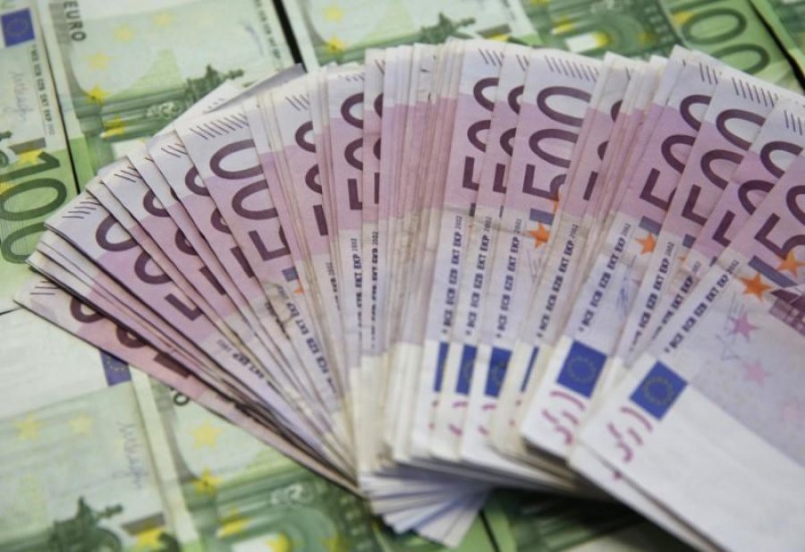 DETAJE/ Si u zbuluan 1.5 milionë euro në portin e Durrësit?