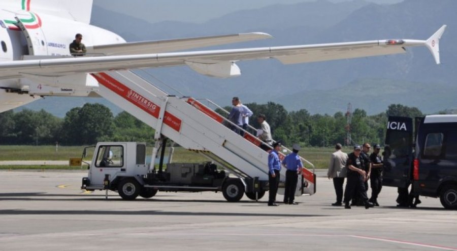 EMRAT/ Të dënuar për drogë e aksident me vdekje, esktradohen dy të kërkuarit