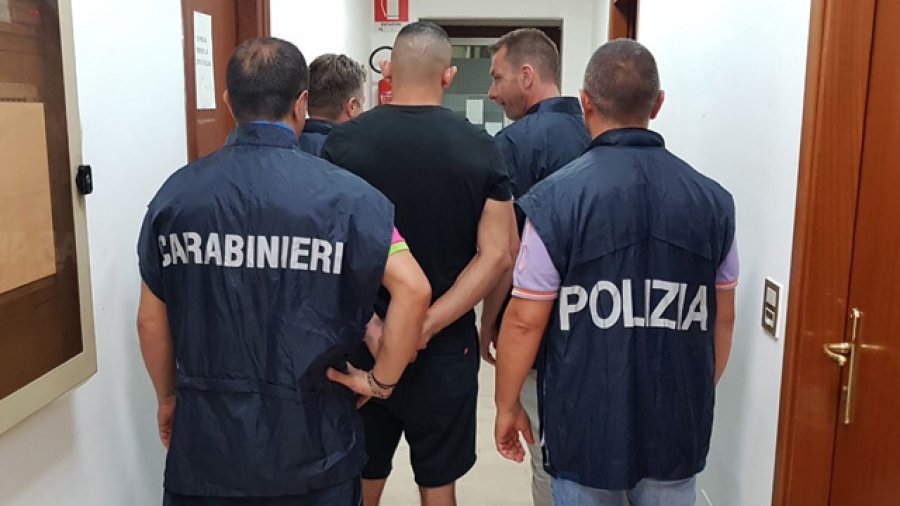 Arrestohet kreu shqiptar i bandës që grabiste banesat me armë