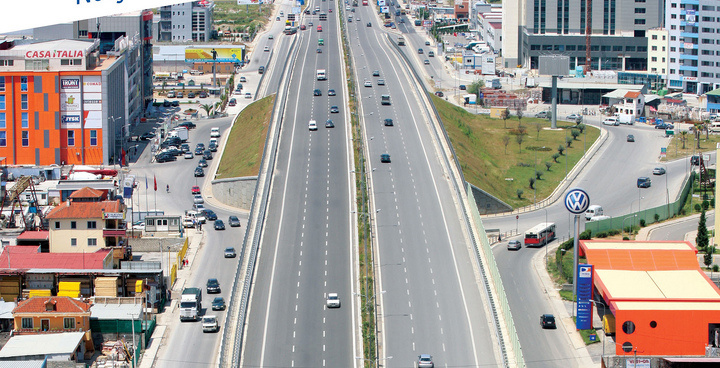 Hajdutët mësyjnë zyrat e kompanive në Tiranë-Durrës