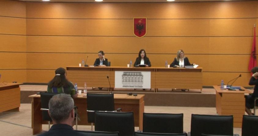 U akuzua për pronat, gjyqtarja kalon Vetting-un