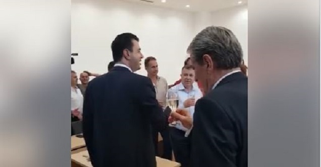 VIDEO/ Surpriza e demokratëve për ditëlindjen e Lulzim Bashës