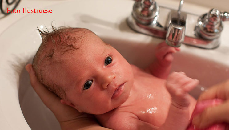 Itali, digjet i porsalinduri në dushin e parë në maternitet