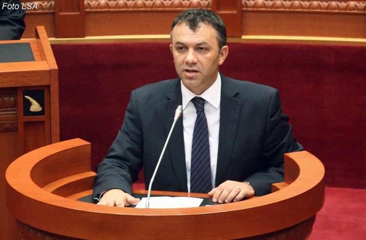 Mbeturinat në Durrës, Igli Cara shpërthen ndaj Ramës e Dakos: S’kanë faj njerëzit për paaftësinë tuaj!