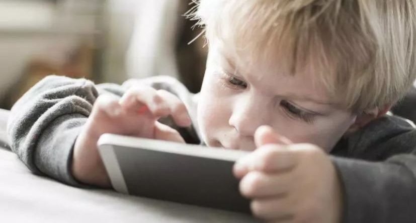 Teknologjia rrezikon jetën e fëmijëve