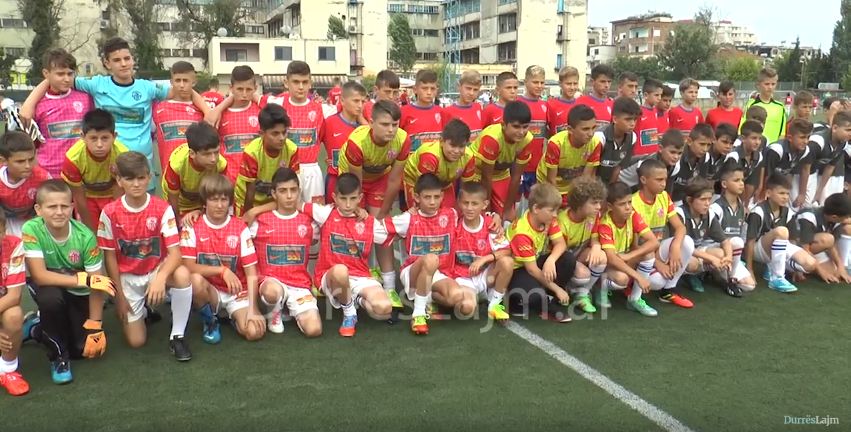 Zhvillohet në Durrës kampionati ndërkombëtar i futbollit (VIDEO)