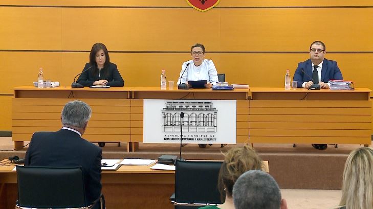 Kalon Vettingu-n, konfirmohet në detyrë kreu i Kushtetueses