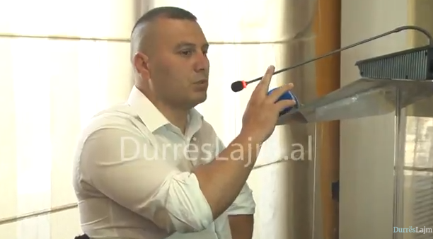 Të rinjtë me aftësi të kufizuara i drejtohen këshillit dhe bashkisë së Durrësit: Hiqni barrierat! (VIDEO)