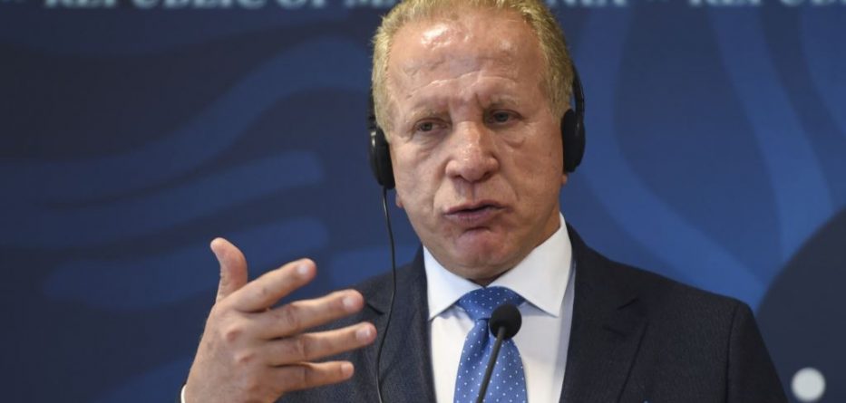 Pacolli: Ukrania pritet t’i njohë pasaportat e Kosovës