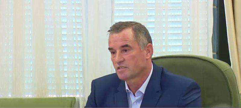 Prençi akuza ndaj Xhaçkës pas shkarkimit: Nuk bashkëpunoi me mua, emërimi i Çakos i paligjshëm