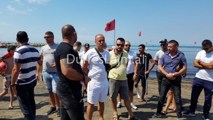 Rregulli i ri për pushuesit që ngriti në protestë pronarët e mjeteve ujore në Durrës (FOTO)