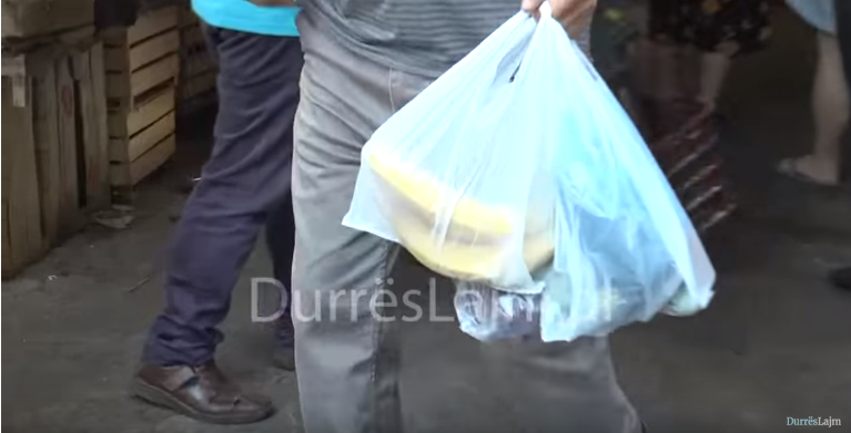 Kur nuk do të përdoren më qeset plastike në Durrës?! (VIDEO)