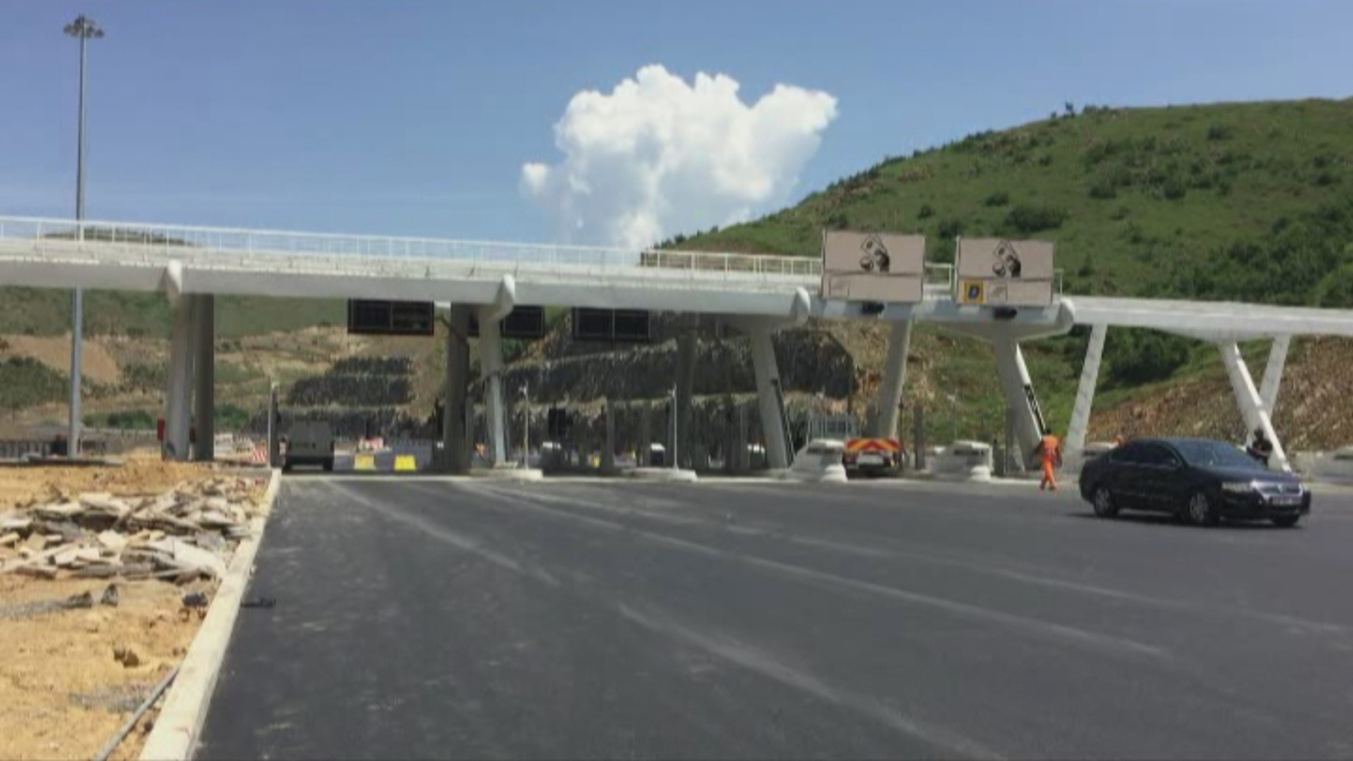 Prezantohet skema/ Nga automjetet e vogla tek autobusët, ja sa do paguhet në Rrugën e Kombit