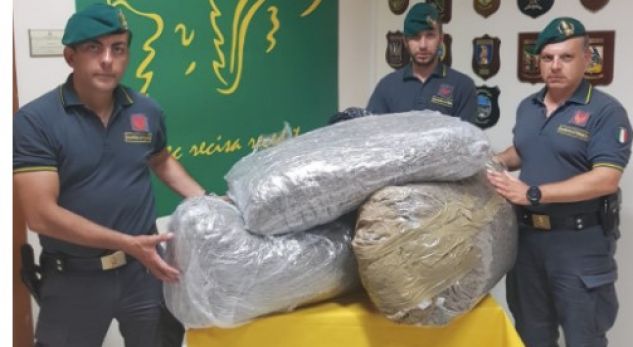 EMRI/ Kapet i riu shqiptar me drogë me vlerë 300 mijë euro