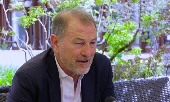 Tifozët duan që të kthehet te Shqipëria, De Biazi: Prisni deri sa të mbarojë Botërori